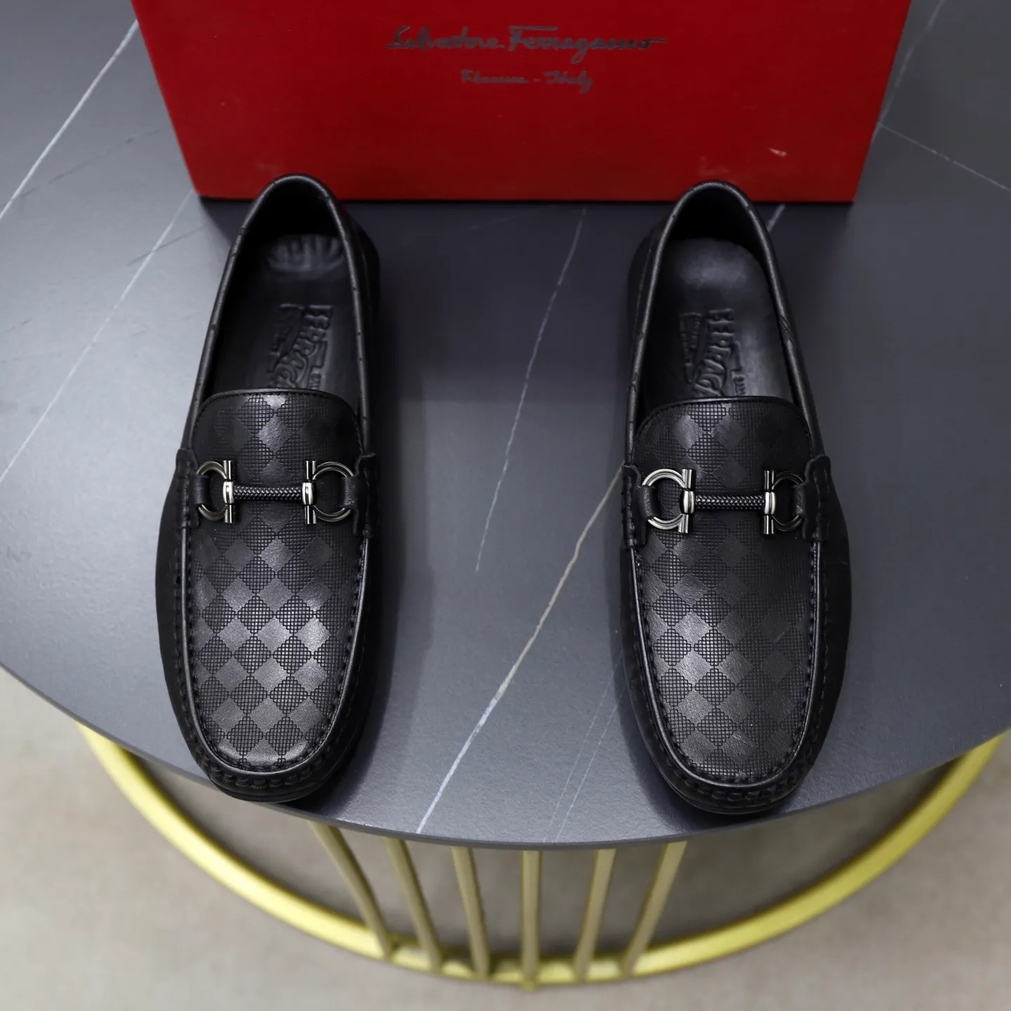 Men's men's shoes 💰462💰🙅‍♂️🙅‍♂️🙅‍♂️Niuli Brand: Ferragamo Standard code: Men's code 38/44 (45 customized) Grade: Same style as the official website Material: Original imported cowhide leather lining Original wear-resistant lightweight outsole Style category: Men's casual slip-on shoes Doudou shoes Noble luxury brand elements, top luxury color: actual picture color